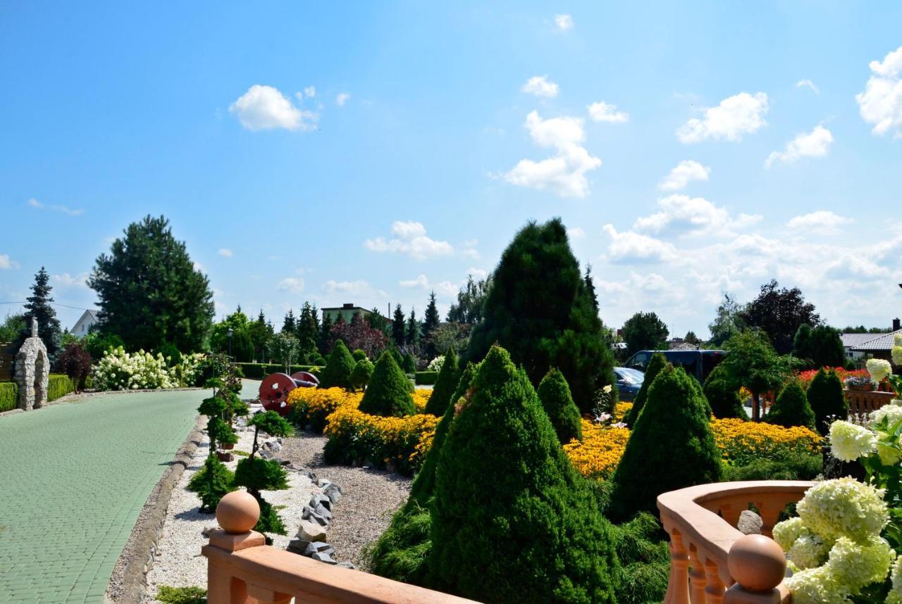 Hotel Zajazd Rycerski Kozienice Exterior foto